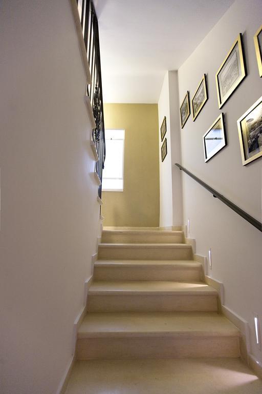 Molcho Neve Tzedek Apartment Tel Aviv Ruang foto